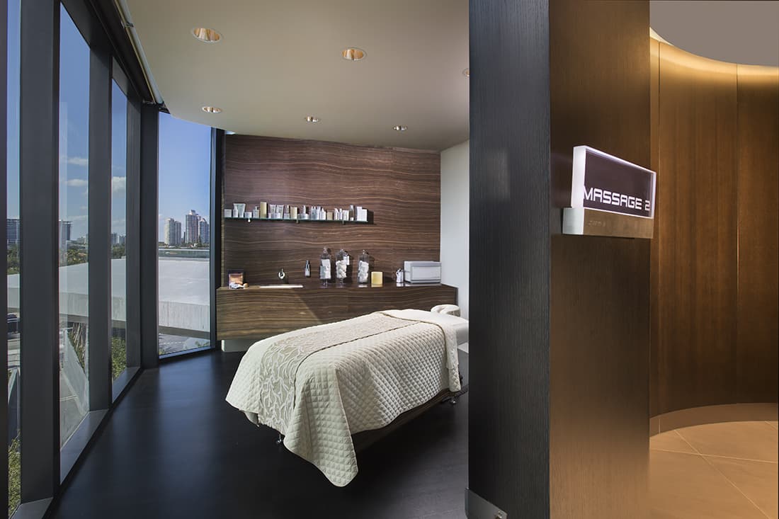 Porsche Design Tower photo 36